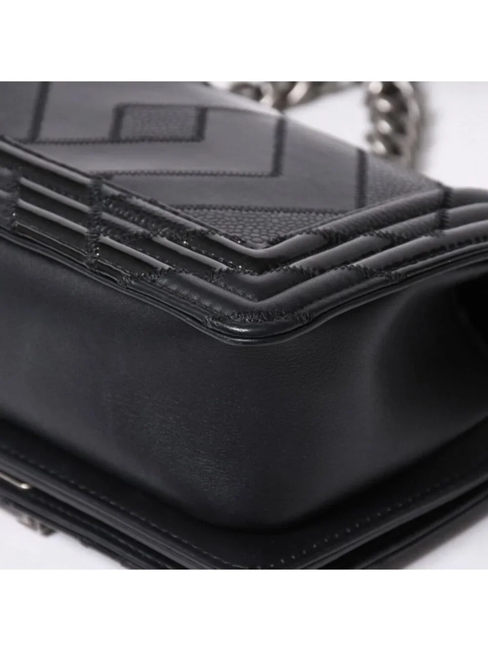 Chanel Boy Chain Shoulder Bag Black
